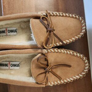 Minnetonka Moccasins size 8